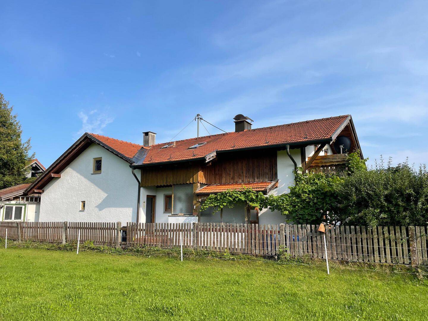 2 DOPPELHAUSHÄLFTEN mit Garten & Garage – Obergünzburg – Bild 1 von 9