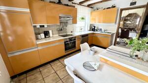 Familienfreundliche Doppelhaushälfte mit Wohlfühlgarten, Terrasse und Teich – 57078 Siegen – Vorschaubild 9