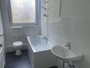 Ruck-Zuck inner City schöne 2-Zimmer-Wohnung mit großem Eßbereich in Duisburg-Kasslerfeld – 47059 Duisburg – Vorschaubild 3