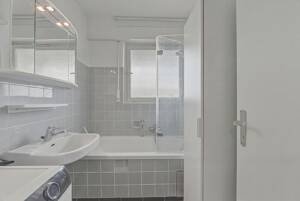 Charmante 2-Zimmer-Wohnung mit Südterrasse, Balkon mit Weitblick und Einzelgarage in Halbhöhenlage – 70186 Stuttgart – Vorschaubild 9