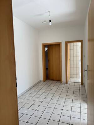 Ruhige 2,5 Raumwohnung mit Balkon auf der Tiergartenstraße – 47053 Duisburg – Vorschaubild 4