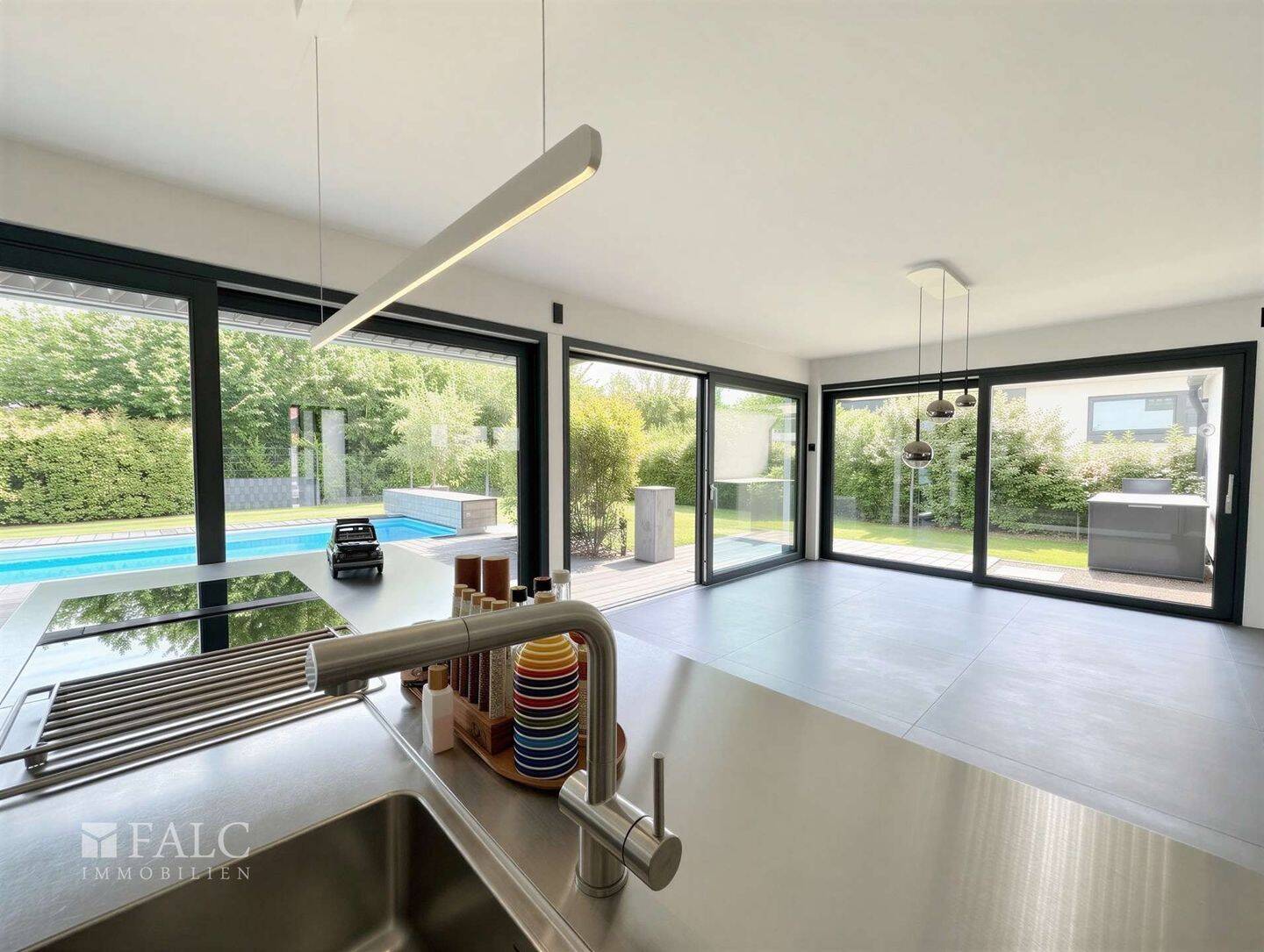 Luxus trifft Privatsphäre - Exklusive Villa mit Pool in begehrtester Lage von Worms – Worms – Vorschaubild 6