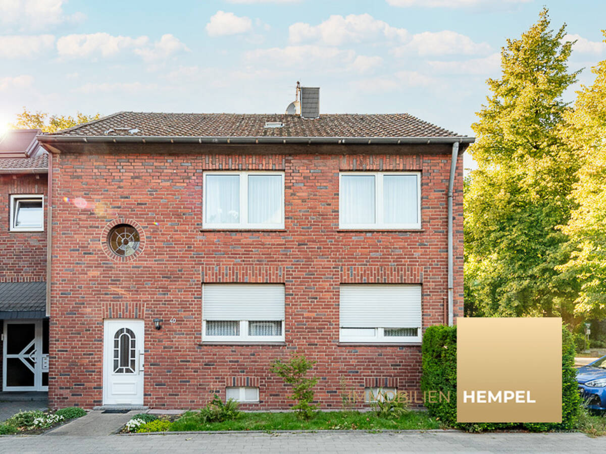 Wohnen am Kastell - Zweifamilienhaus mit moderner Eigentümerwohnung am Oberhausener Kastell – 46147 Oberhausen – Bild 1 von 9