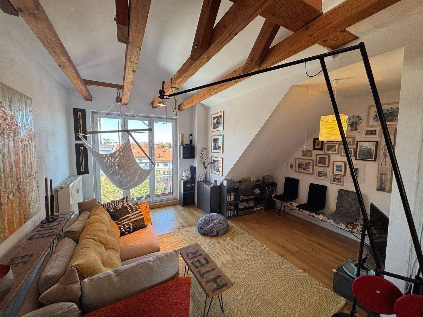 Tolle Maisonette-Wohnung für Altbau-Liebhaber: Nahe Altstadt & Wöhrder See in Nürnberg! – Nürnberg – Vorschaubild 4