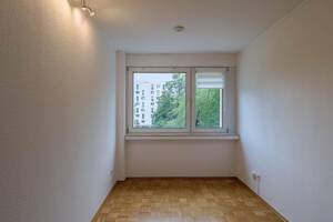 Provisionsfrei & Bezugsfrei! 3-Zimmer-Wohnung mit Loggia nähe Ostpark! – 81735 München – Vorschaubild 3