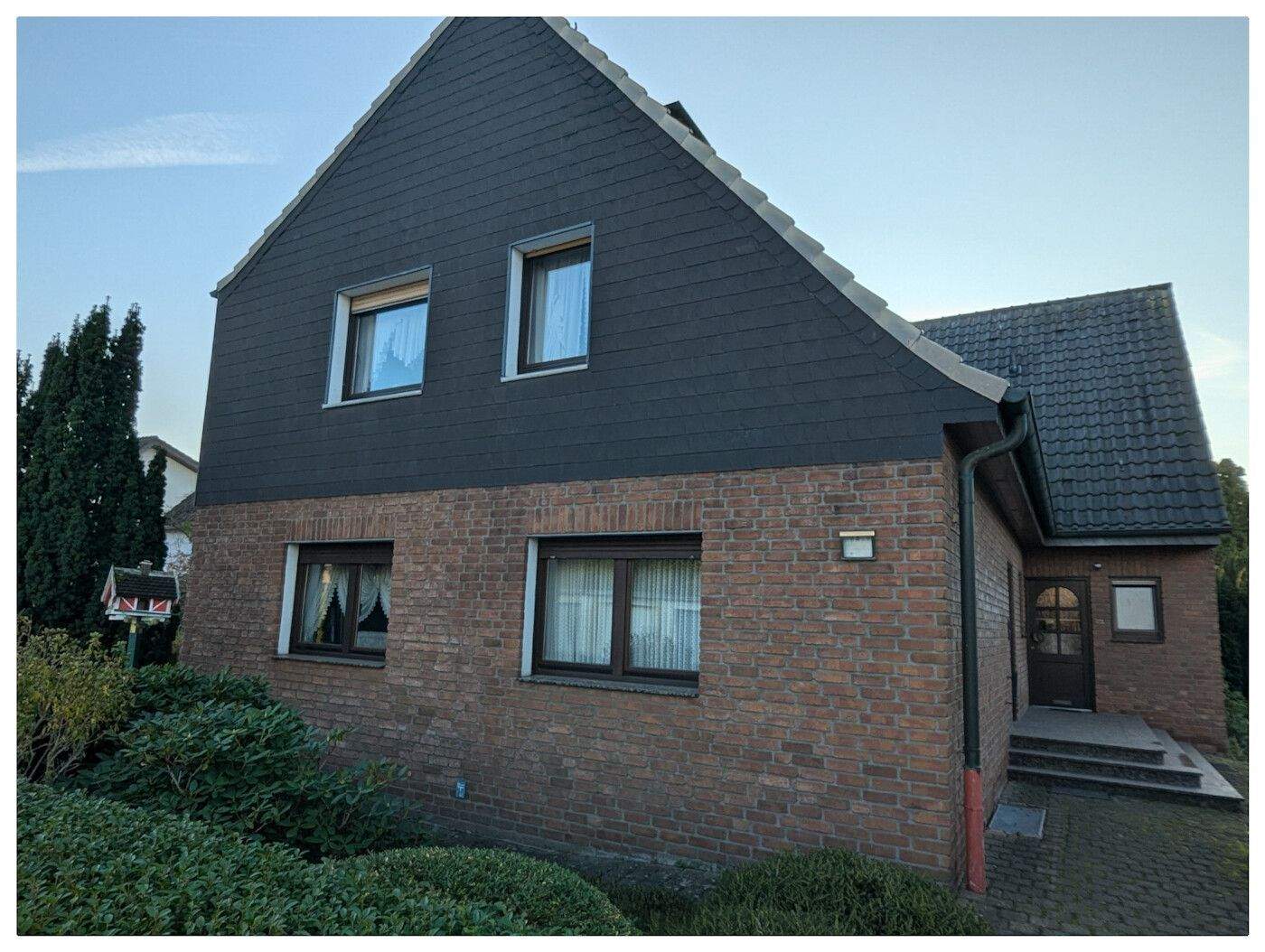 Teil Vermietetes Mehrfamilienhaus in Voerde – Voerde (Niederrhein) – Bild 1 von 9