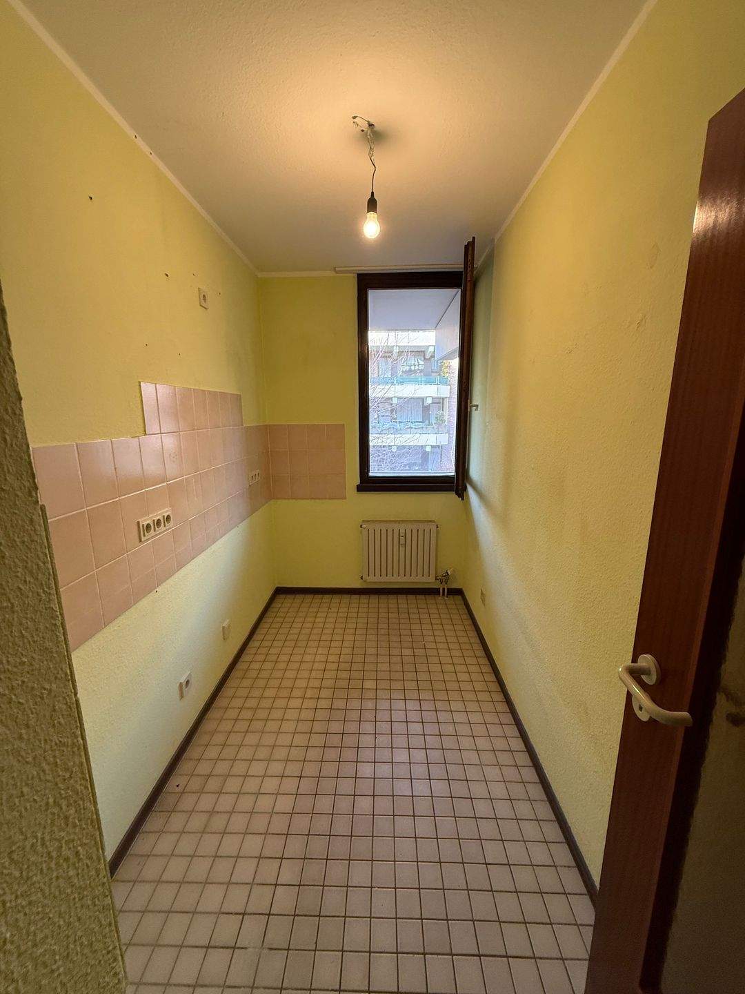 BONN-AUERBERG: Gut geschnittene 2-Zimmer- Wohnung mit Feierabendbalkon in gepflegter Wohnanlage – Bonn – Vorschaubild 7