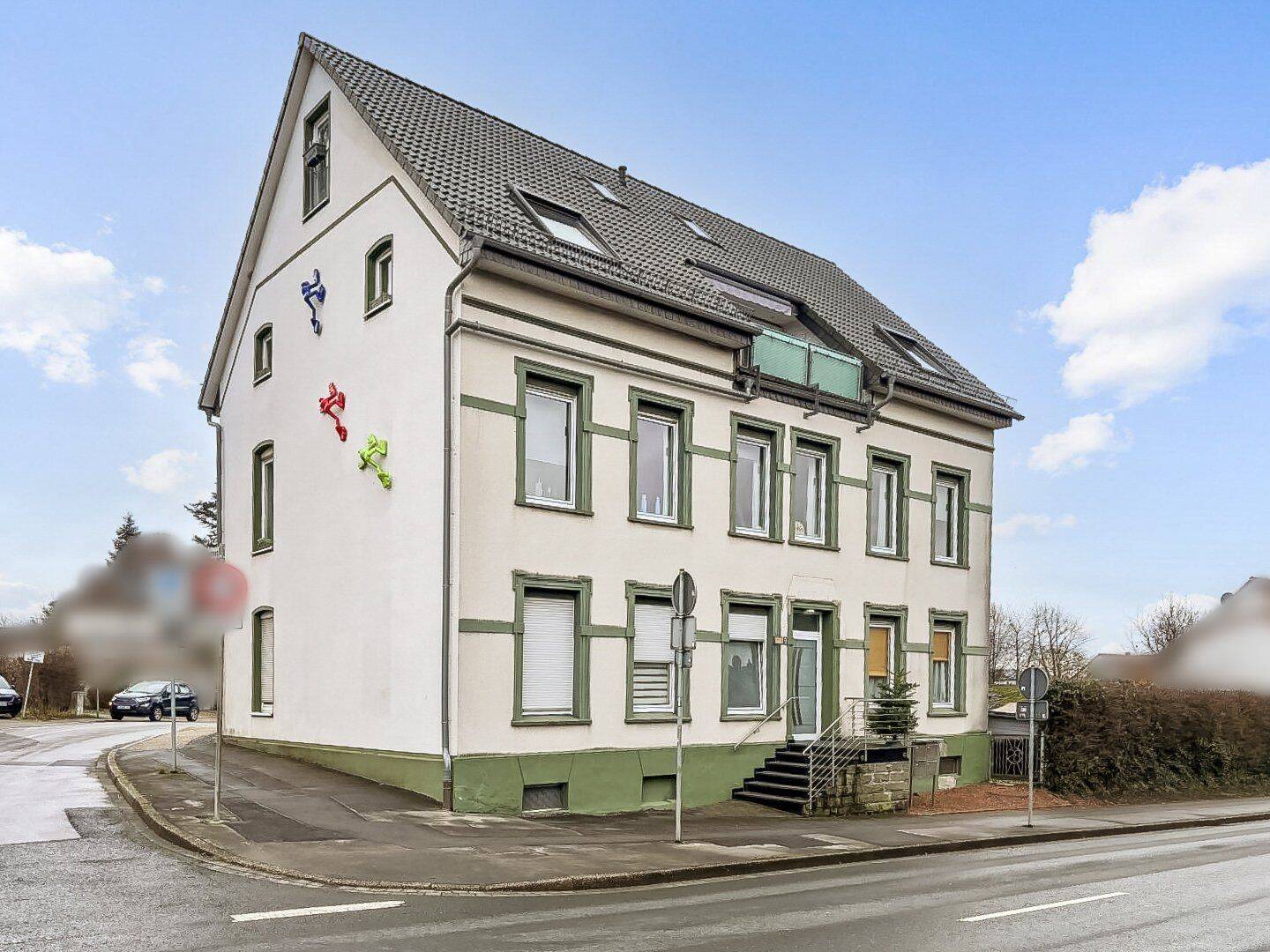 Top-gepflegtes, modernisiertes und individuell nutzbares freistehendes 4-Parteienhaus in Sprockhövel – Sprockhövel – Vorschaubild 2