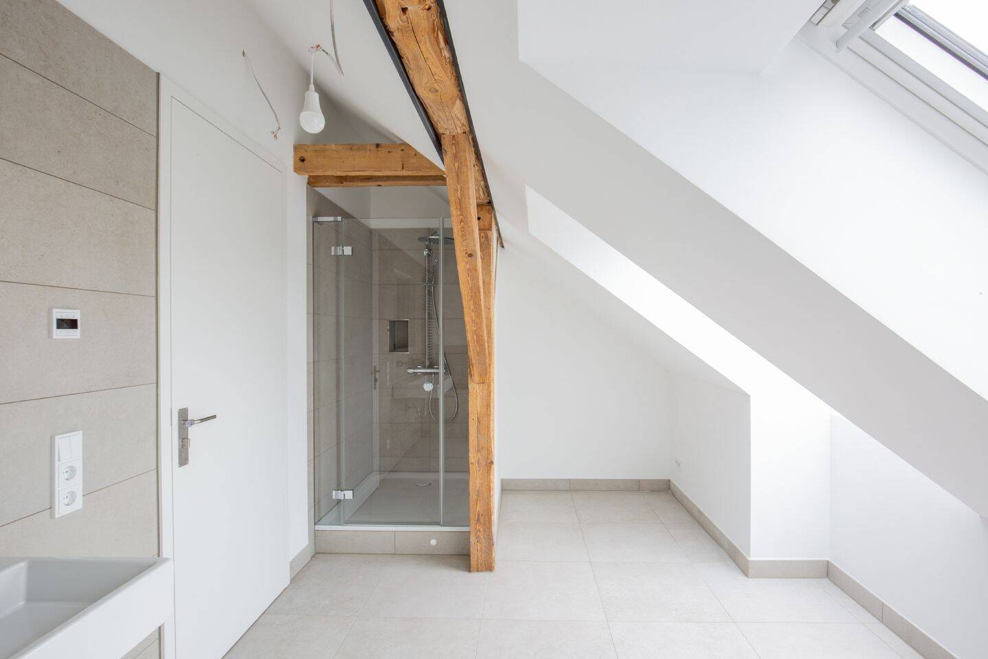 AIGNER - Familienparadies in Schwabing: Exklusives 4-Zimmer-Penthouse mit Loggia und Top-Aussicht – München – Vorschaubild 6