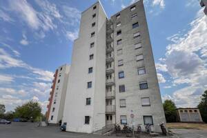 3,5-Zimmer-Wohnung mit Traum-Ausblick, großem Balkon & TG-Stellplatz – 97076 Würzburg – Vorschaubild 2