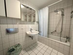 Lichtdurchflutete 2-Zimmer-Wohnung mit zwei Balkonen in ruhiger Wohnlage – 75180 Pforzheim – Vorschaubild 7