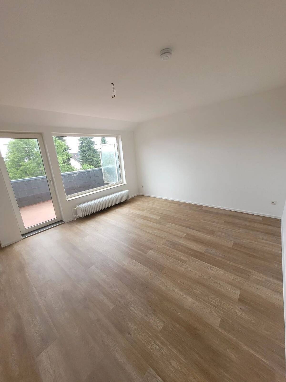 Schöne 1-Zimmer Wohnung in Solingen mit Balkon – 42699 Solingen – Bild 1 von 8