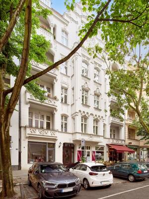 Großzügige 2-Zimmer-Dachgeschosswohnung mit Terrasse in Top-Lage nahe Ludwigkirchplatz