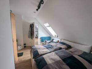 Ruhige und gepflegte 2-Raum-Dachgeschosswohnung mit Tiefgaragenstellplatz in Dresden-Cotta – 1157 Dresden – Vorschaubild 8