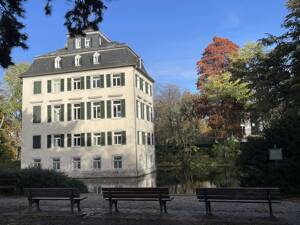 VOR DEN TOREN DES HOLZHAUSENSCHLÖSSCHENS: 2 Büros, eine Wohnung & Garage im Paket sofort frei! – 60318 Frankfurt am Main – Vorschaubild 9