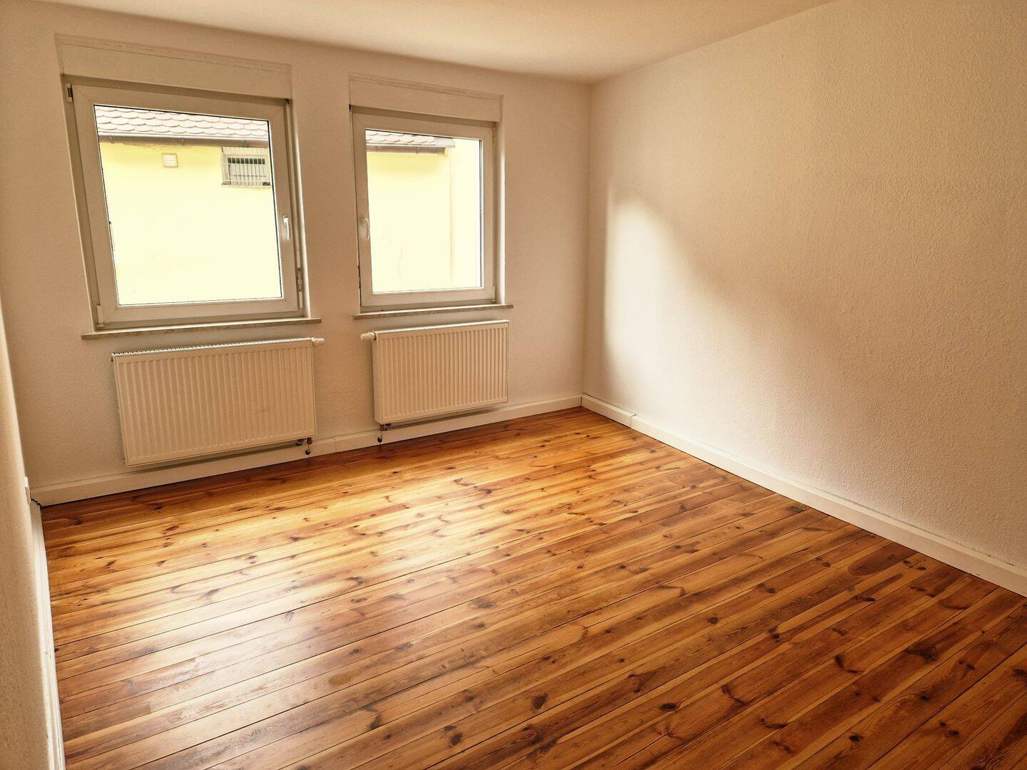 Direkt in der Innenstadt: gemütliche 2,5-Zi.-Wohnung! – Nürnberg – Vorschaubild 3