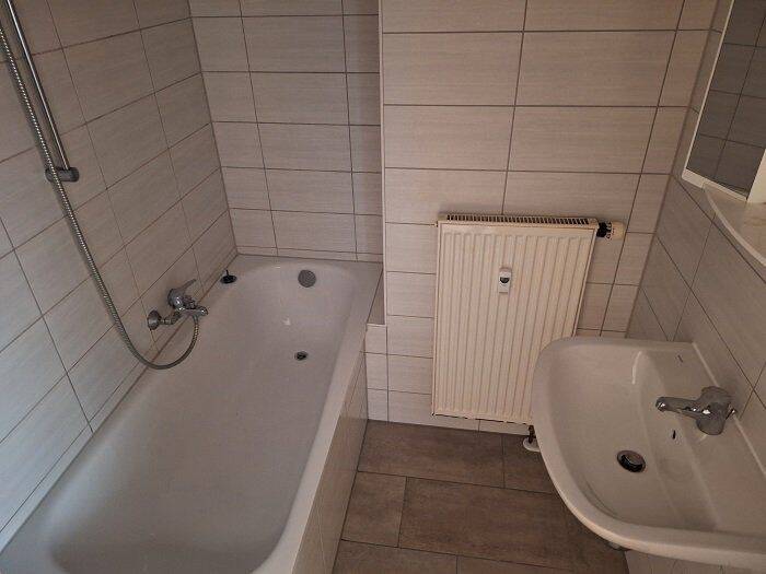 Stilvolle Hochparterrewohnung mit Erker – Chemnitz – Vorschaubild 6