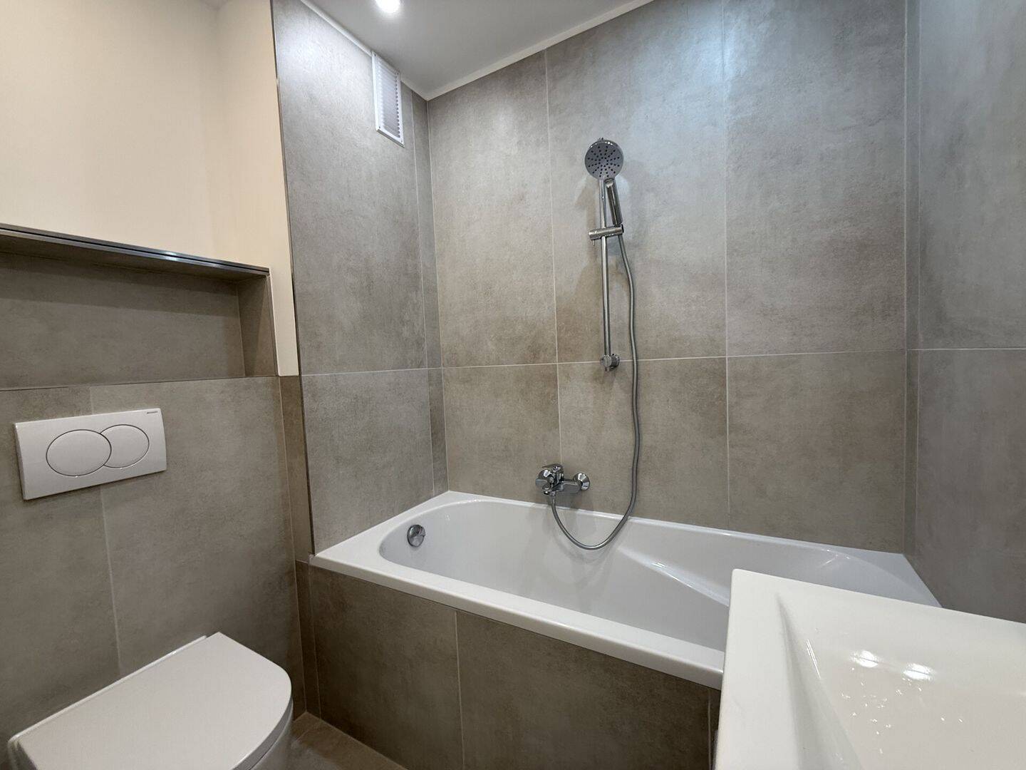 Exklusives Apartment am Mittelweg in Hamburg-Harvestehude! – Hamburg – Vorschaubild 3
