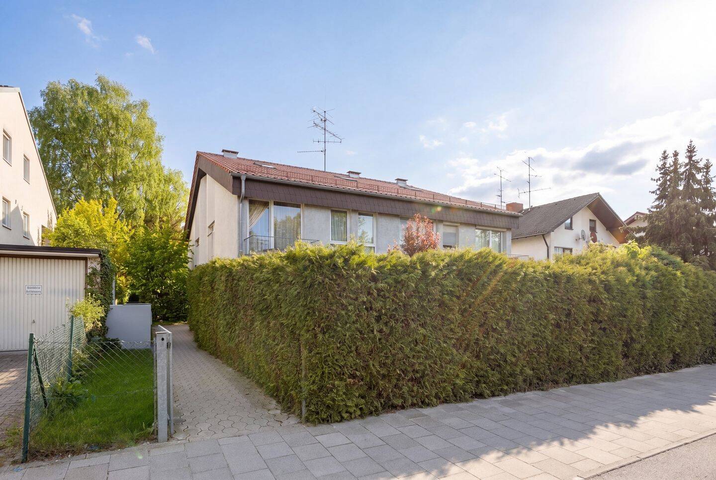 Wohnen mit Charakter: Vermietete 2,5-Zimmer-Galeriewohnung in direkter Nähe zum Ostpark