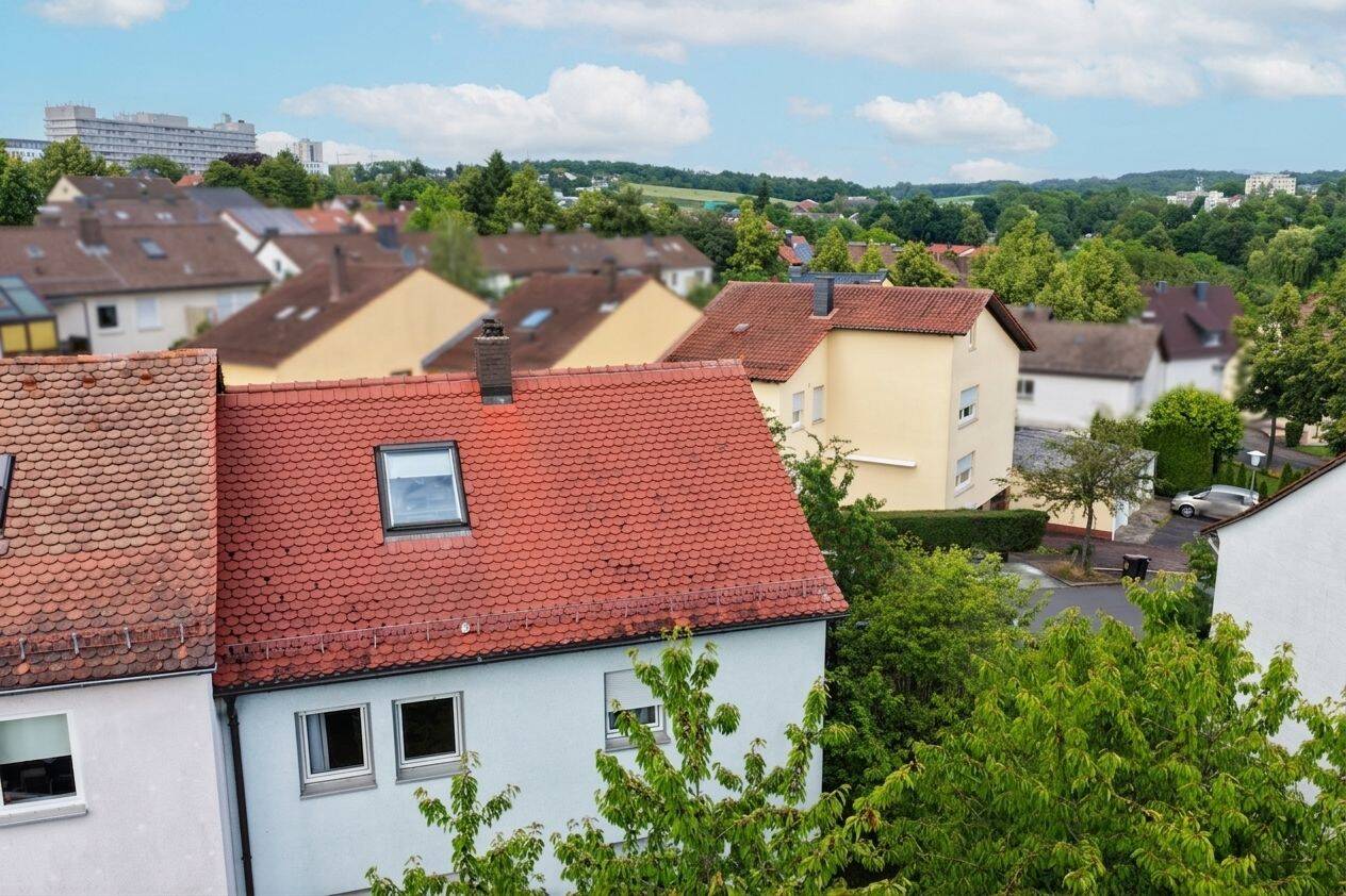 Reihenhaus mit Potential: vielseitig nutzbar als EFH, MFH oder Vermietungsobjekt – Fulda – Vorschaubild 2