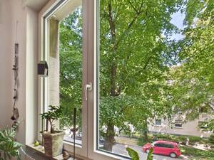 Altbau mit Charakter - hohe Decken, Balkon und viel Raum fürs Leben – 70374 Stuttgart – Vorschaubild 8
