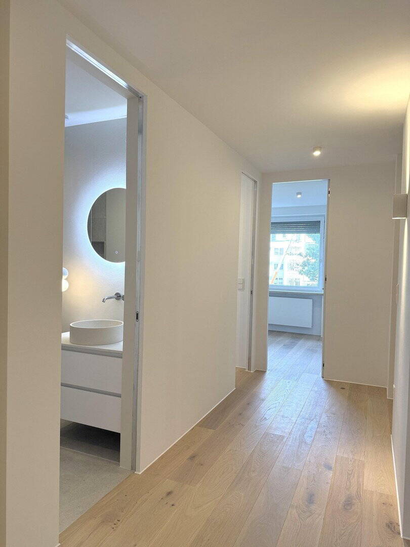 Stilvolle kernsanierte 3-Zimmer-Wohnung mit Balkon in Solln - Erstbezug, provisionsfrei