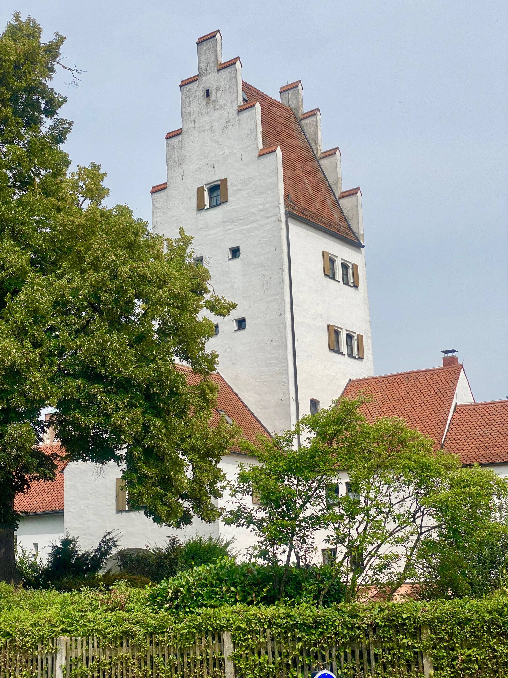 Historisches Wohnerlebnis im Taschenturm* mit Einfamilinhaus und großem Garten- Einzigartige Immobilie in Ingolstadt – Ingolstadt – Vorschaubild 2