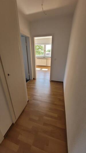Frisch renovierte Wohnung wartet auf Ihre individuelle Note – 21079 Hamburg – Vorschaubild 5