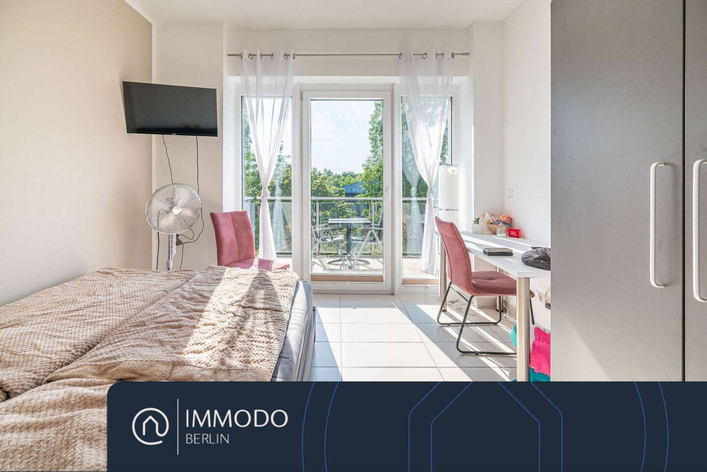?? Dachgeschoss mit Freiblick & sonnigen West Balkon - renoviertes 1 Zimmer Studio fußläufig zur FU – Berlin – Vorschaubild 3