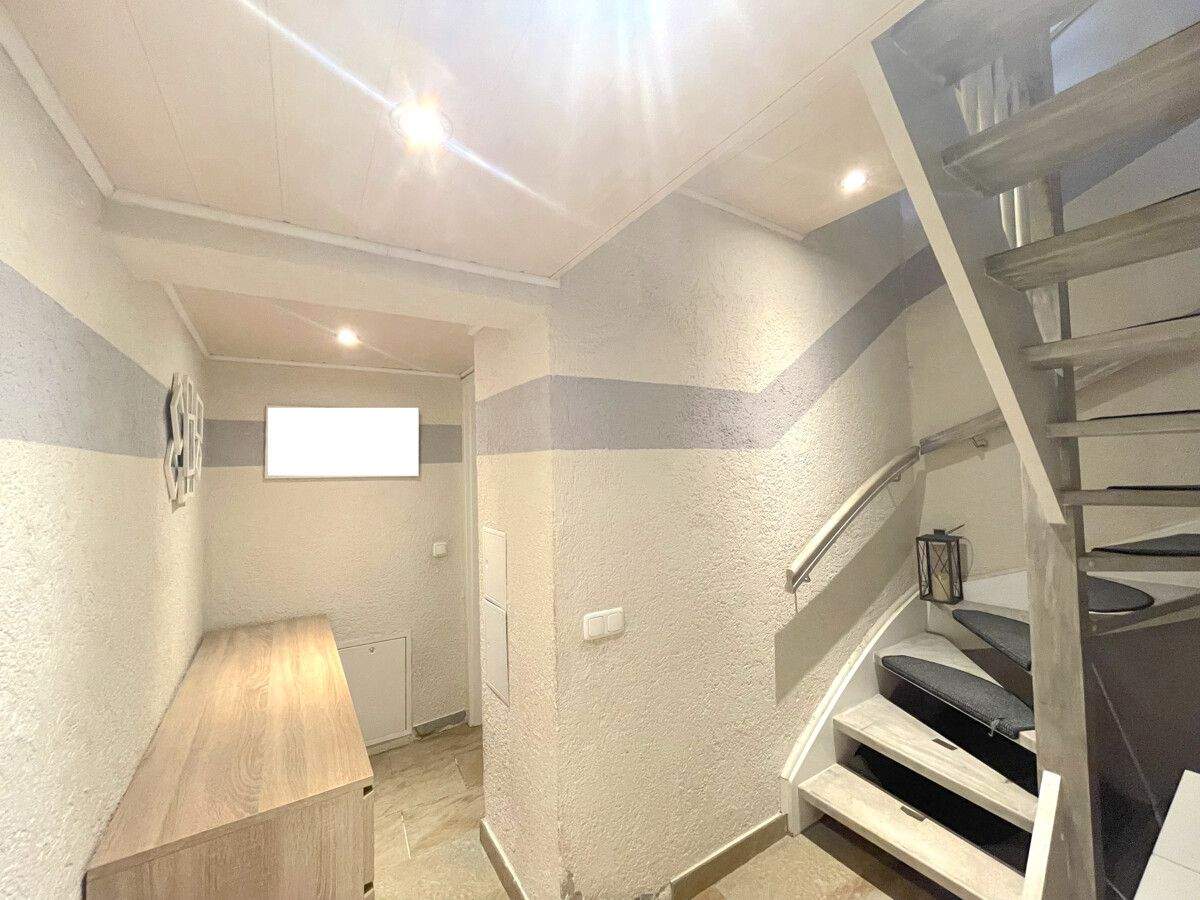 Modern saniertes Einfamilienhaus mit viel Platz, Doppelgarage, Stadtlage und Dachterrassen-Potenzial – Jüterbog – Vorschaubild 5