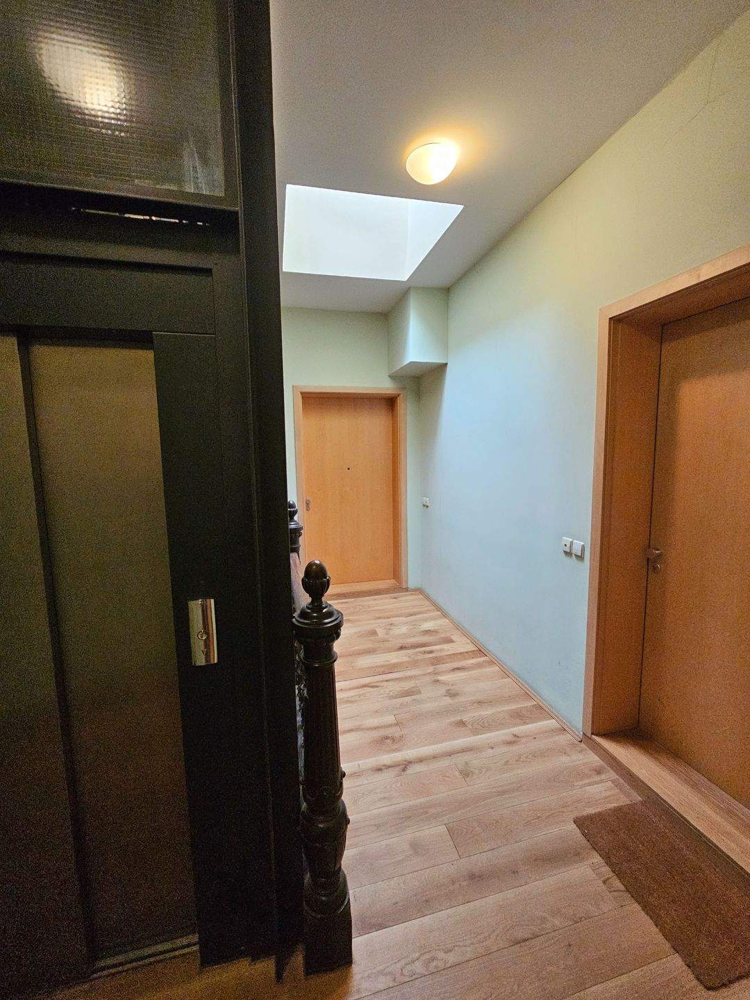 Repräsentative DG-Wohnung mit Galerie, ca. 64 m² WZ, Kamin, Gäste-WC, gr. Balkon, Lift – Leipzig – Vorschaubild 7