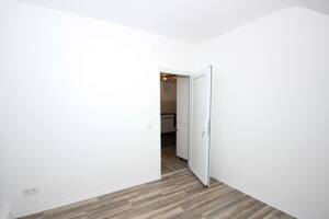 Kapitalanlage 5ZW + Stellplatz, 8,5% Bruttorendite, Ausbaupotential Bühnengeschoss – 70176 Stuttgart – Vorschaubild 9