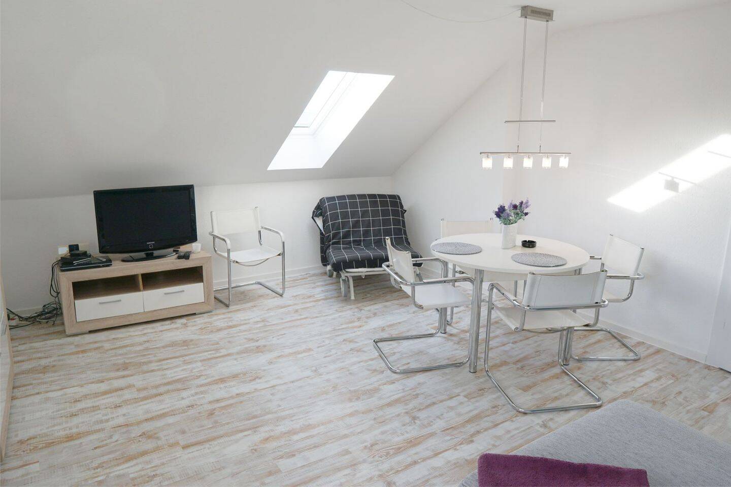 Leben & Arbeiten, wo andere Urlaub machen! Wohnhaus & Gewerbeensemble an der Nordseeküste – Kirchspiel Garding – Vorschaubild 4