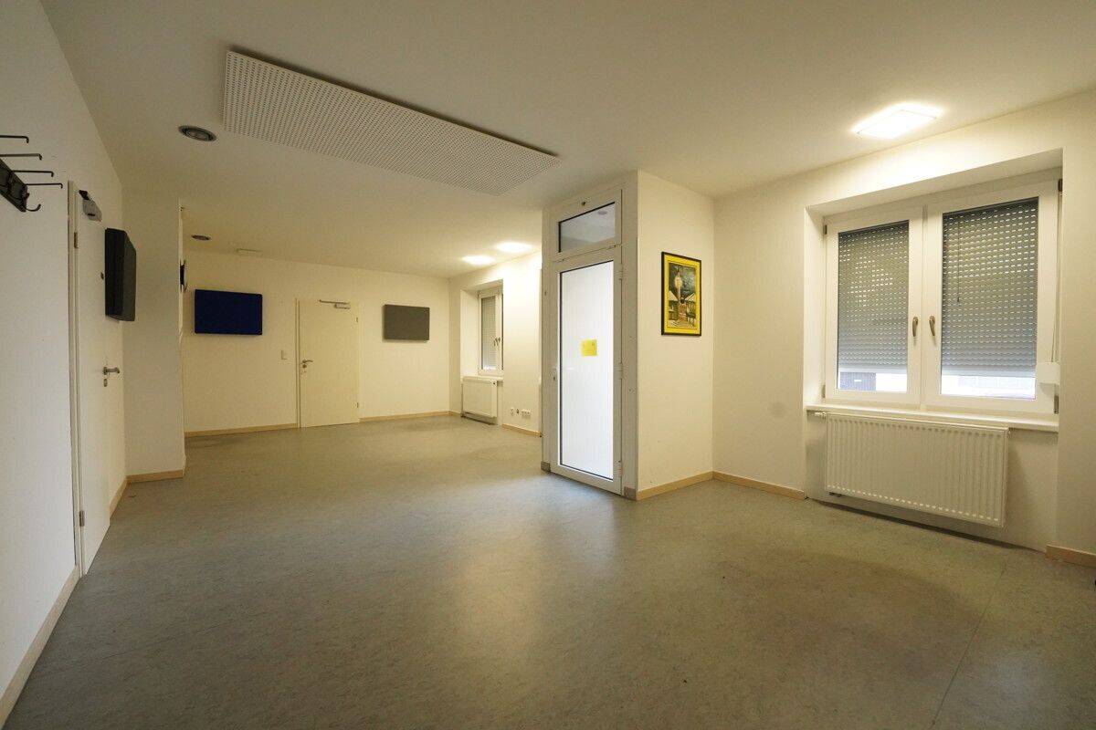 Reduzierter Kaufpreis! - Modernisiertes Jugendstilgebäude mit Aufzug - frei zur Neuvermietung - in Nürnberg Sankt Leonhard! – Nürnberg – Vorschaubild 9