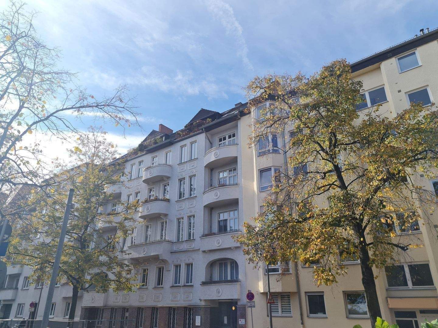 Tolle Wohnung in Schmargendorf ! Breitestr. ums Eck*LIFT ins 4. Obergeschoss mit Ausblick mehrere Kilometer! S-O-Balkon, Lift, Deckenhöhe über 3 m – Berlin – Vorschaubild 3