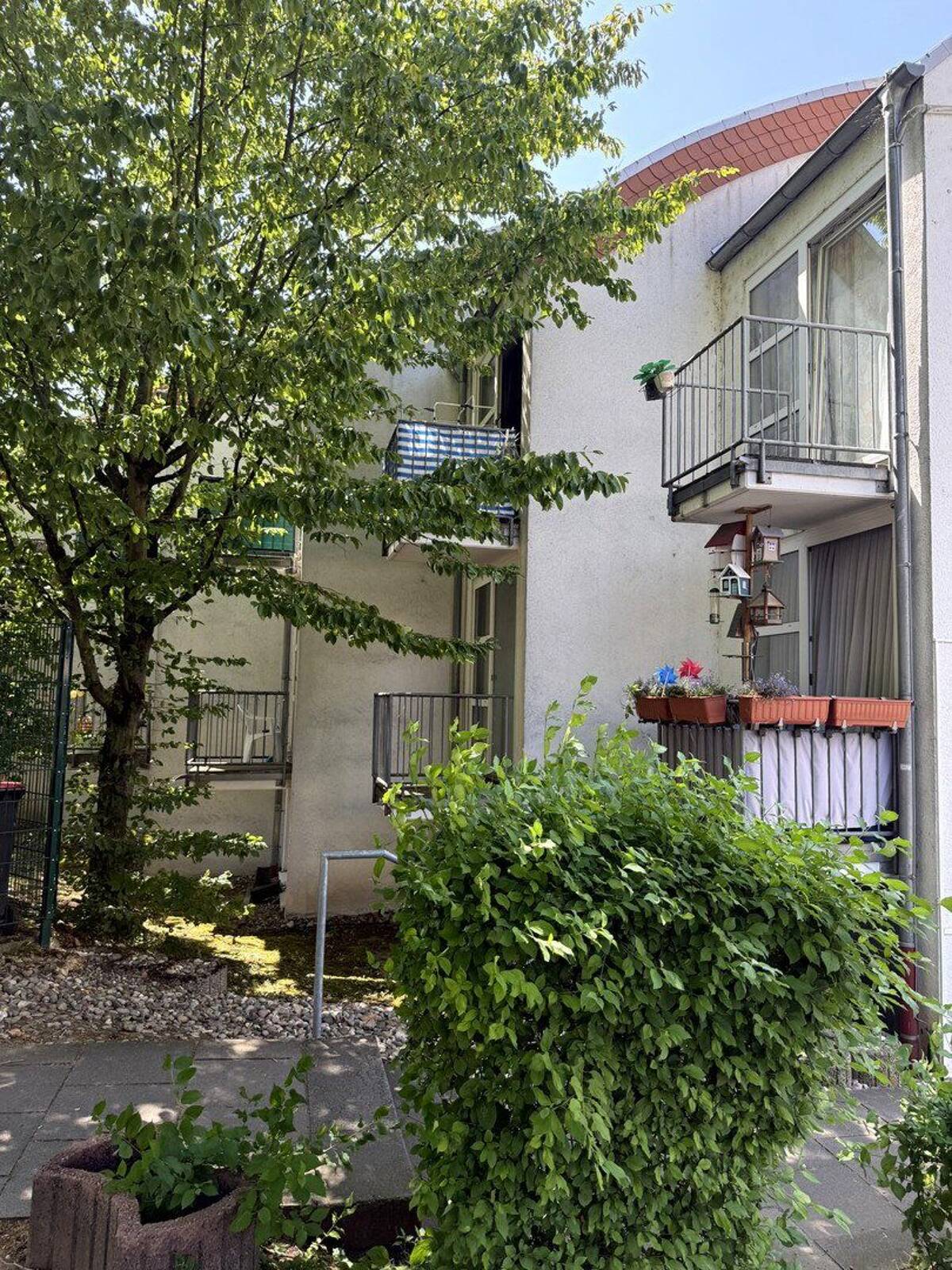 *Provisionsfrei* Charmante 1-Zimmer-Wohnung in gepflegter Wohnanlage mit EBK und TG Stellplatz – 55128 Mainz – Bild 1 von 7