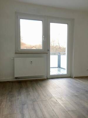 Bei VIVAWEST die Sonnenstrahlen auf dem eigenen Balkon genießen. – 46242 Bottrop – Vorschaubild 3