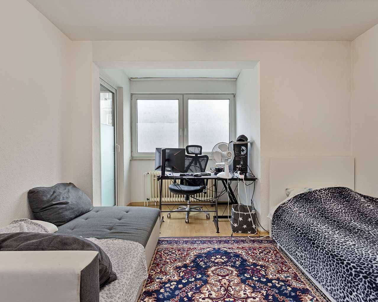 Ideal aufgeteilte 2-Zimmer-Wohnung mit zwei Loggien und Aufzug in Düsseldorf-Pempelfort – Düsseldorf – Vorschaubild 5