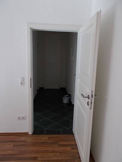 Großzügige 2-Zimmer mit Laminat und Wannenbad in guter Lage – Chemnitz – Vorschaubild 8