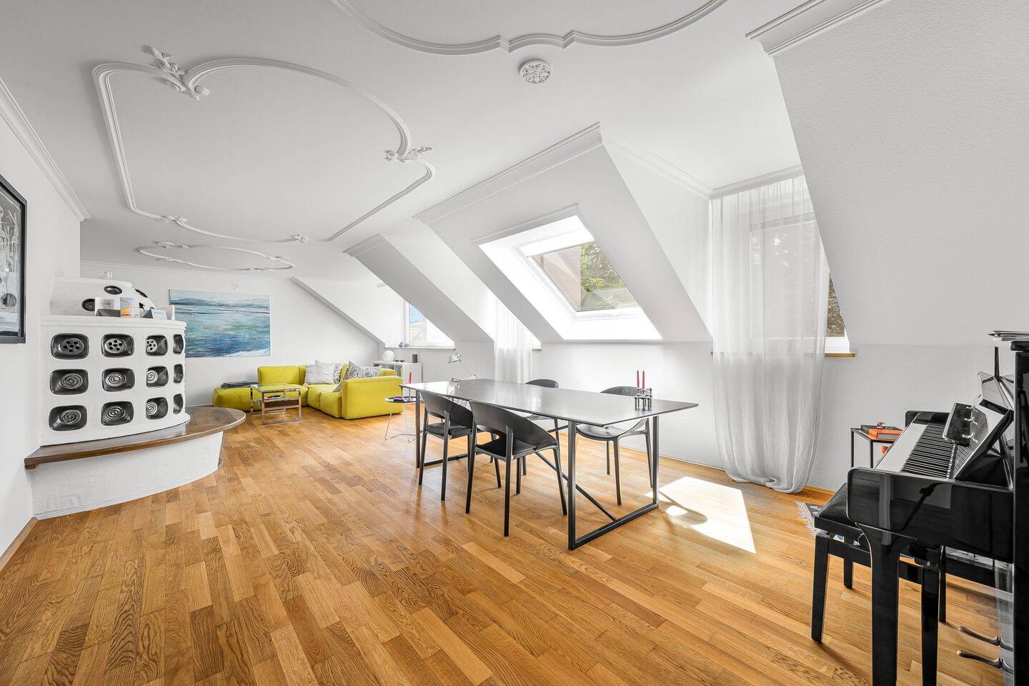 Mit Liebe zum Detail - stilvoll sanierte 2,5-Zimmer-Wohnung mit Charakter