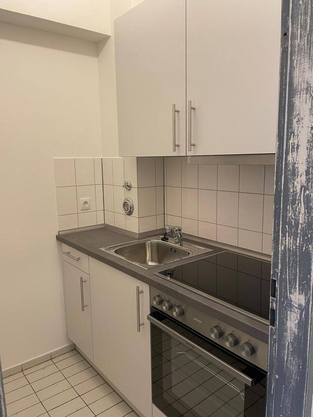 1-Zimmer-Appartment unmöbliert an Studenten und Auszubildende zu vermieten – Hamburg – Vorschaubild 6