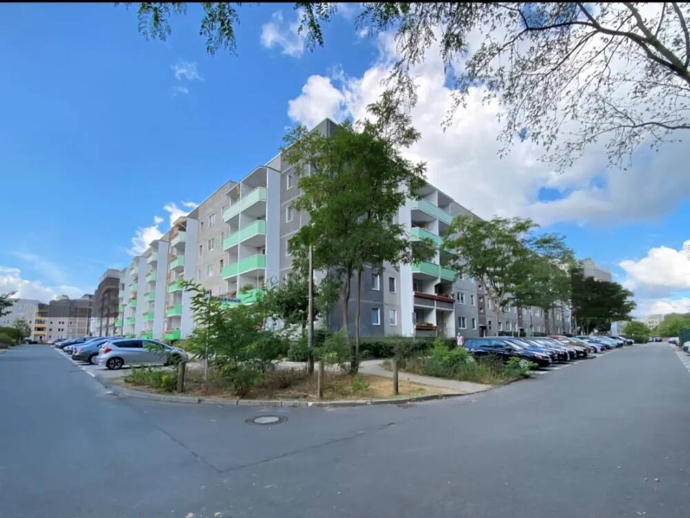 Charmante, bezugsfreie 2-Zimmer-Wohnung mit Balkon und Grünblick in Potsdam-Drewitz – Potsdam – Vorschaubild 2