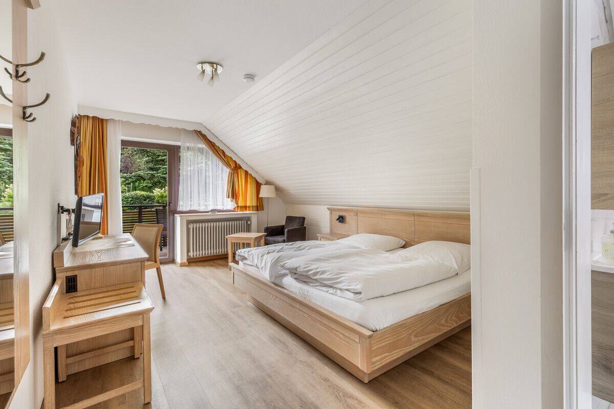 GÄSTEHAUS MIT FERIENWOHNUNGEN UND ZIMMER IN ST. ANDREASBERG – Braunlage – Vorschaubild 4