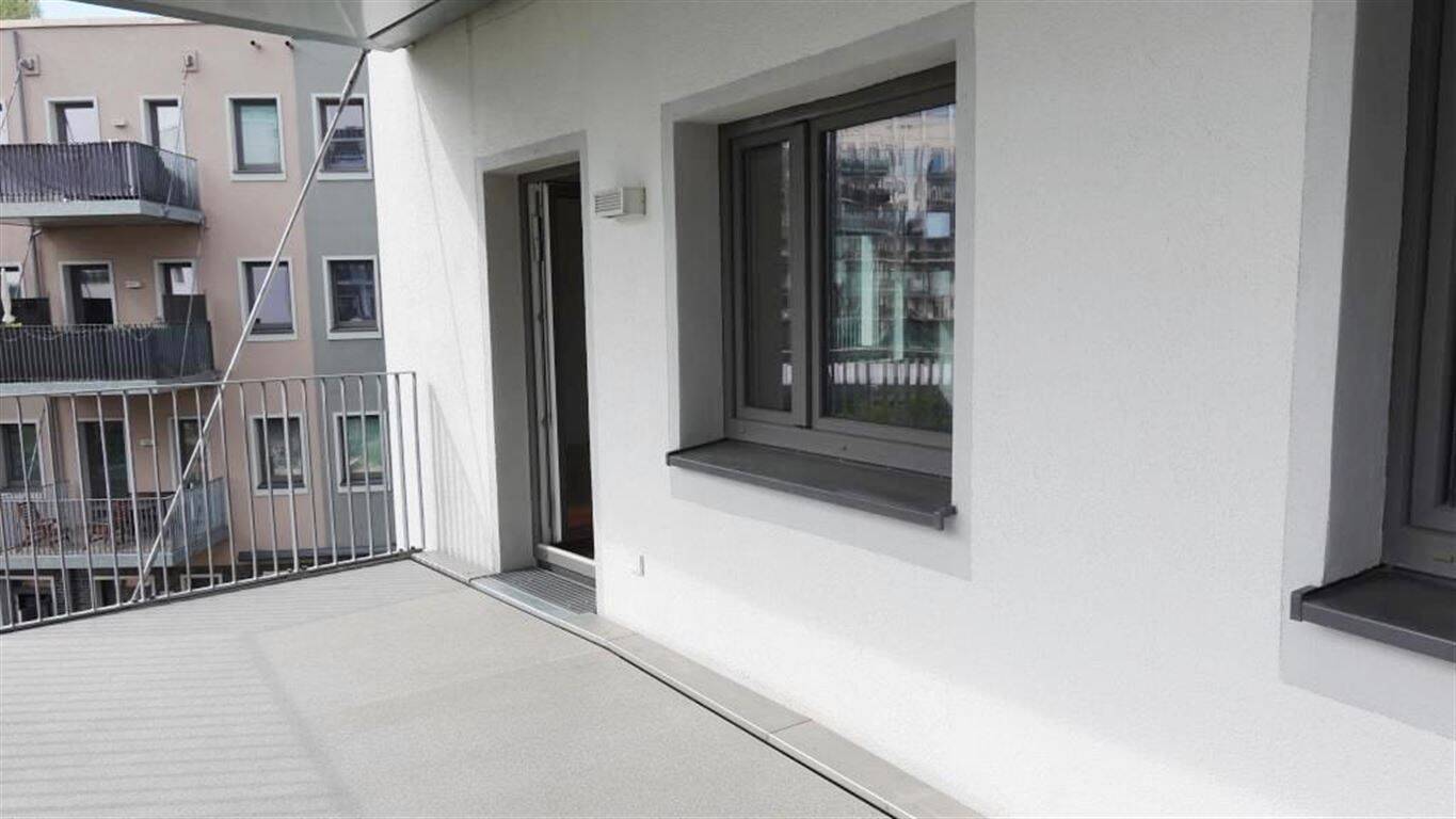 2 Zimmer Whg. mit EBK und S/W Balkon, Fernblick, Fußbodenheizung u. Gäste WC in D-Flingern – Düsseldorf – Vorschaubild 2