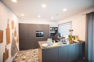 Dein sicheres Zuhause in Mahlsdorf: 143 m², 5 Zimmer, DGNB-Gold und 30 Jahre Garantie! – 12621 Berlin – Vorschaubild 2