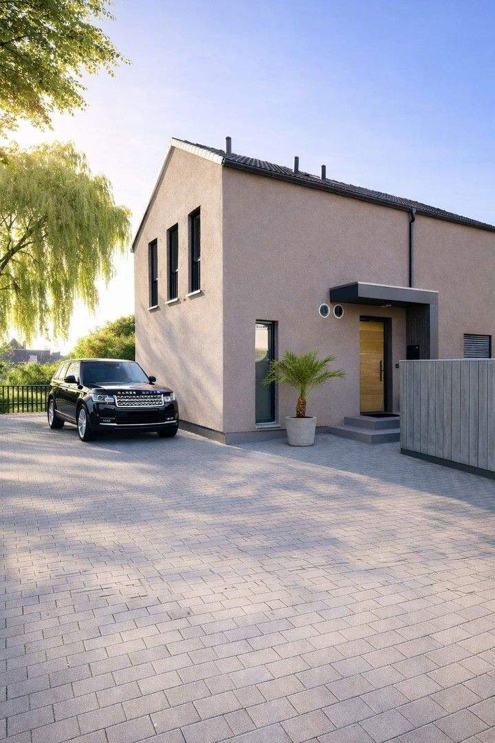 Exklusives, sonniges Einfamilienhaus nahe Schweiz - ideal für Familie & Grenzgänger – Waldshut-Tiengen – Bild 1 von 9