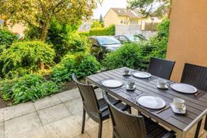 Ruhige EZW mit Terrasse und Parkplatz
