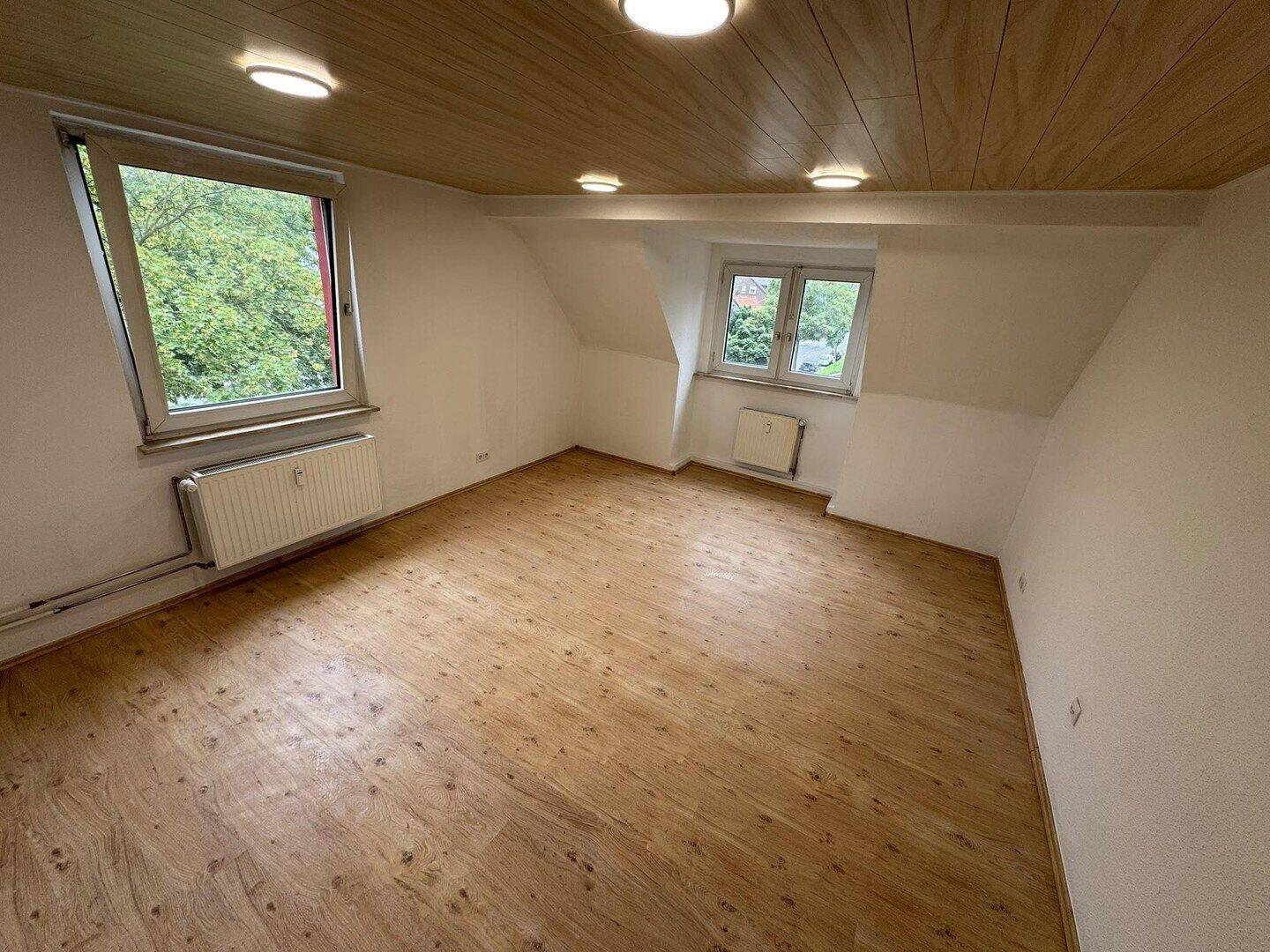 Attraktive und frisch renovierte 3-Zimmer-Wohnung in gepflegtem Mehrfamilienhaus – Bottrop – Vorschaubild 9