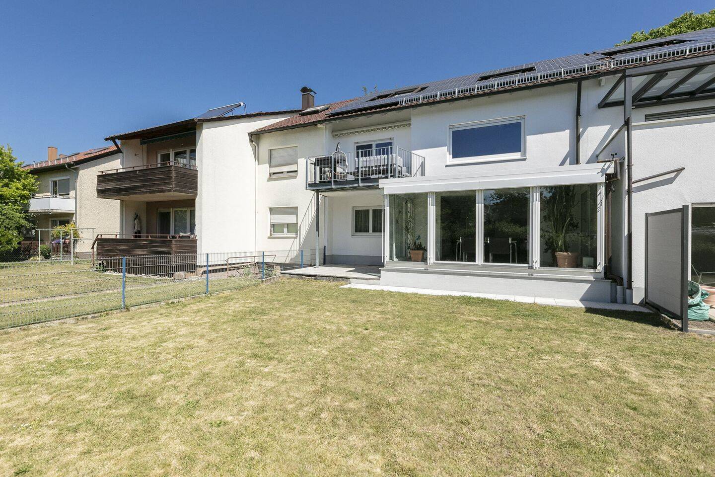 Modernisiertes Reihenmittelhaus mit zwei WE und ausgebautem Dachgeschoss – Ulm – Vorschaubild 2