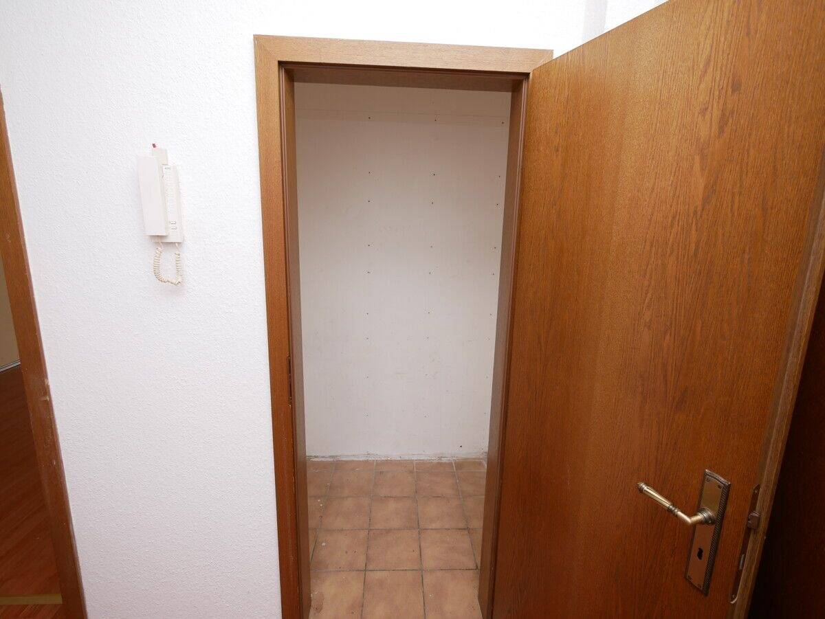 Gepflegte, sehr geräumige und effizient geschnittene 3,5-Raum-Maisonette mit Balkon – Gelsenkirchen – Vorschaubild 6